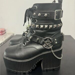Killstar platform boots